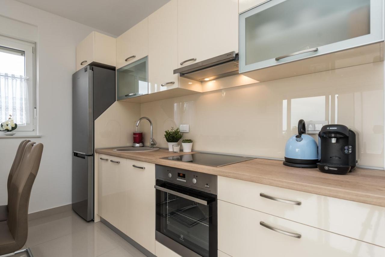 Zoran Brand New Modern Apartments ماندري المظهر الخارجي الصورة