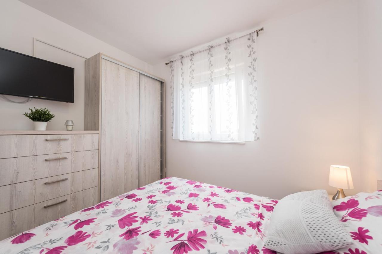 Zoran Brand New Modern Apartments ماندري المظهر الخارجي الصورة